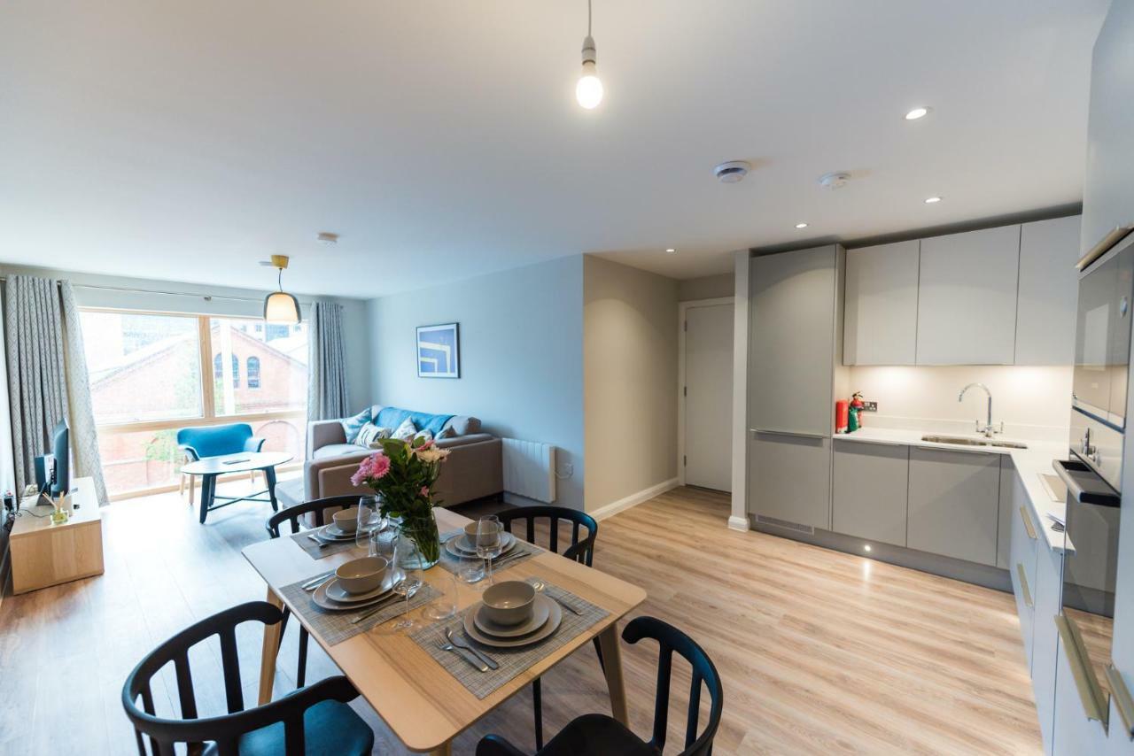 5 Star Brand New City Centre Apartment Belfast Eksteriør billede