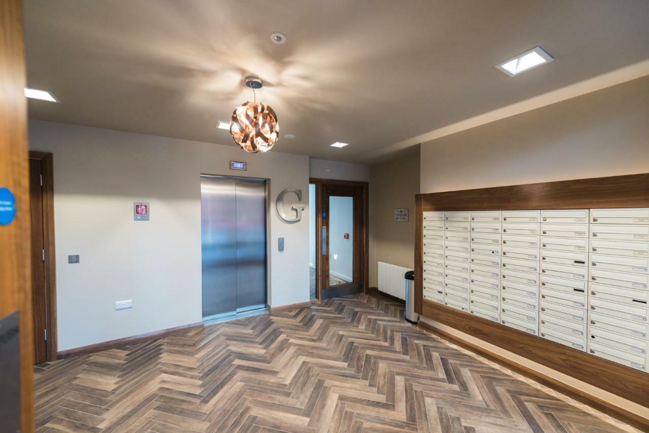5 Star Brand New City Centre Apartment Belfast Eksteriør billede