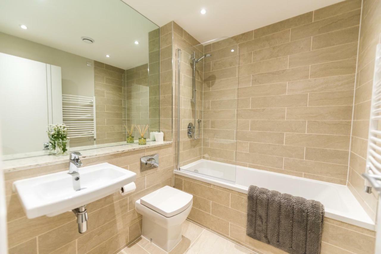 5 Star Brand New City Centre Apartment Belfast Eksteriør billede