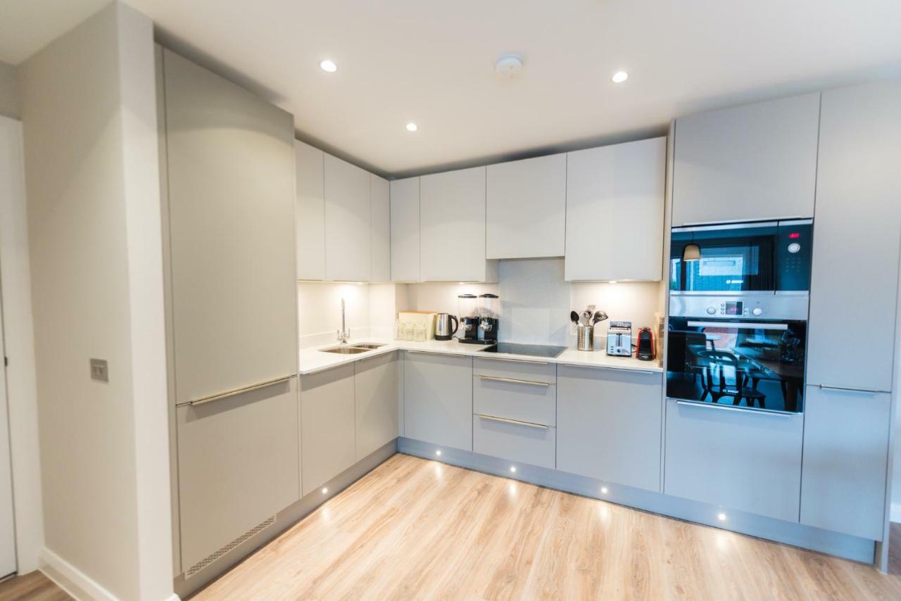 5 Star Brand New City Centre Apartment Belfast Eksteriør billede